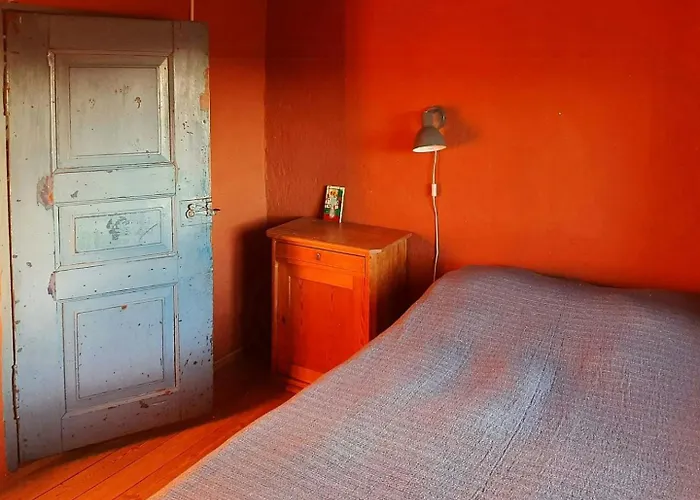 Artist's House With Soul Near Hanklit